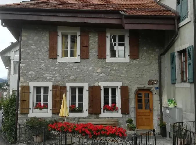 Le Fer A Cheval Montreux